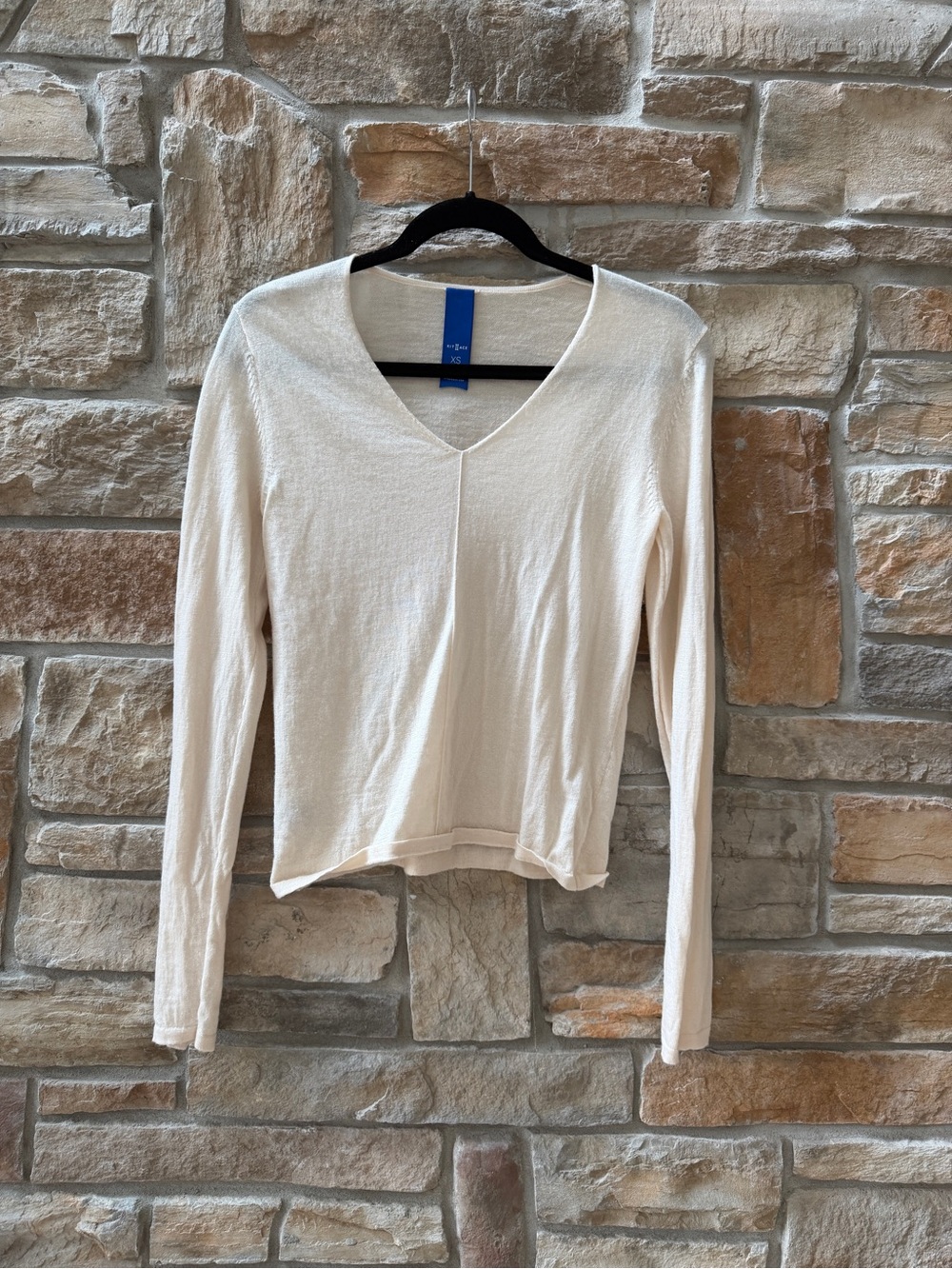 Kit + Ace Sweater - Picture 4 of 5